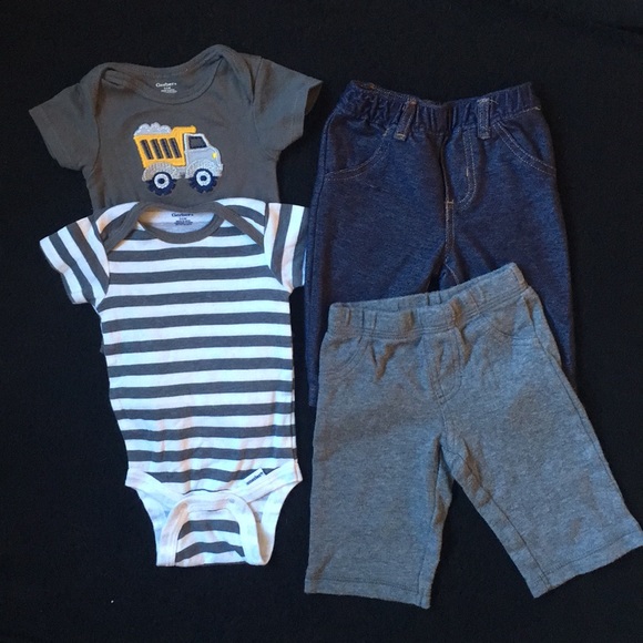 💥SOLD💥 🚜2 Outfits & 100% Cotton Zip-Up Hoodie🚜 - Picture 4 of 7